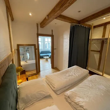 Center Star Apartment *